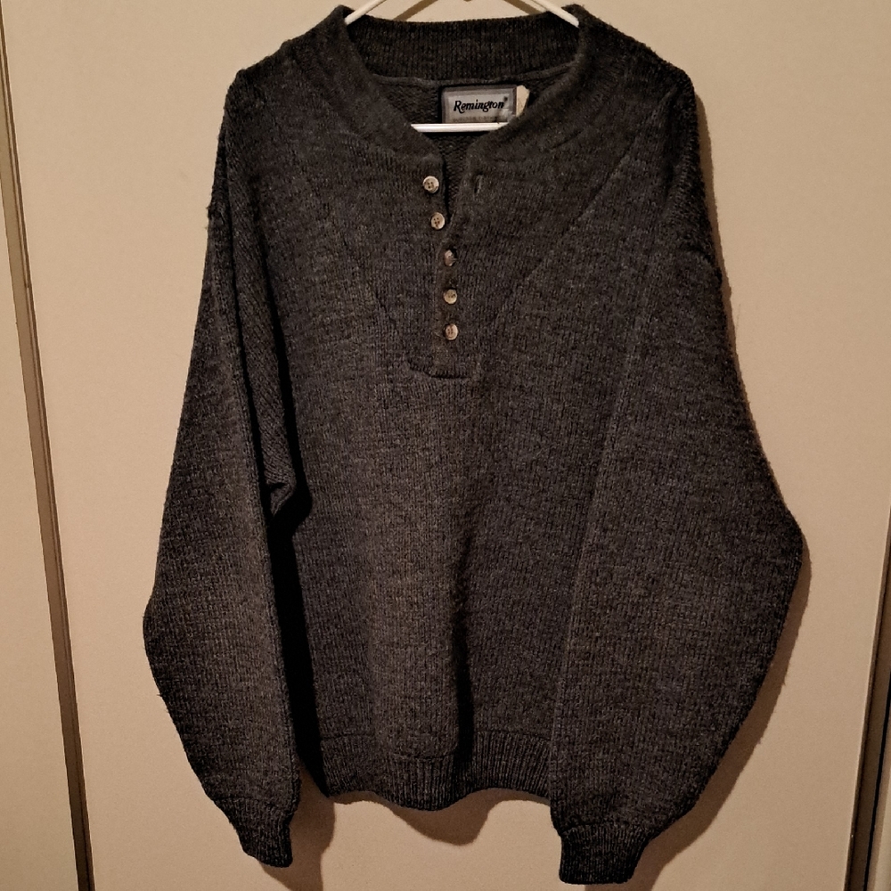 Remington Charcoal Knit Sweater.  Size XXL.